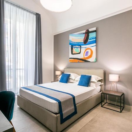 Bespoke Roma Suites Bagian luar foto