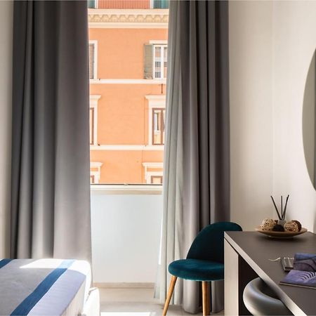 Bespoke Roma Suites Bagian luar foto