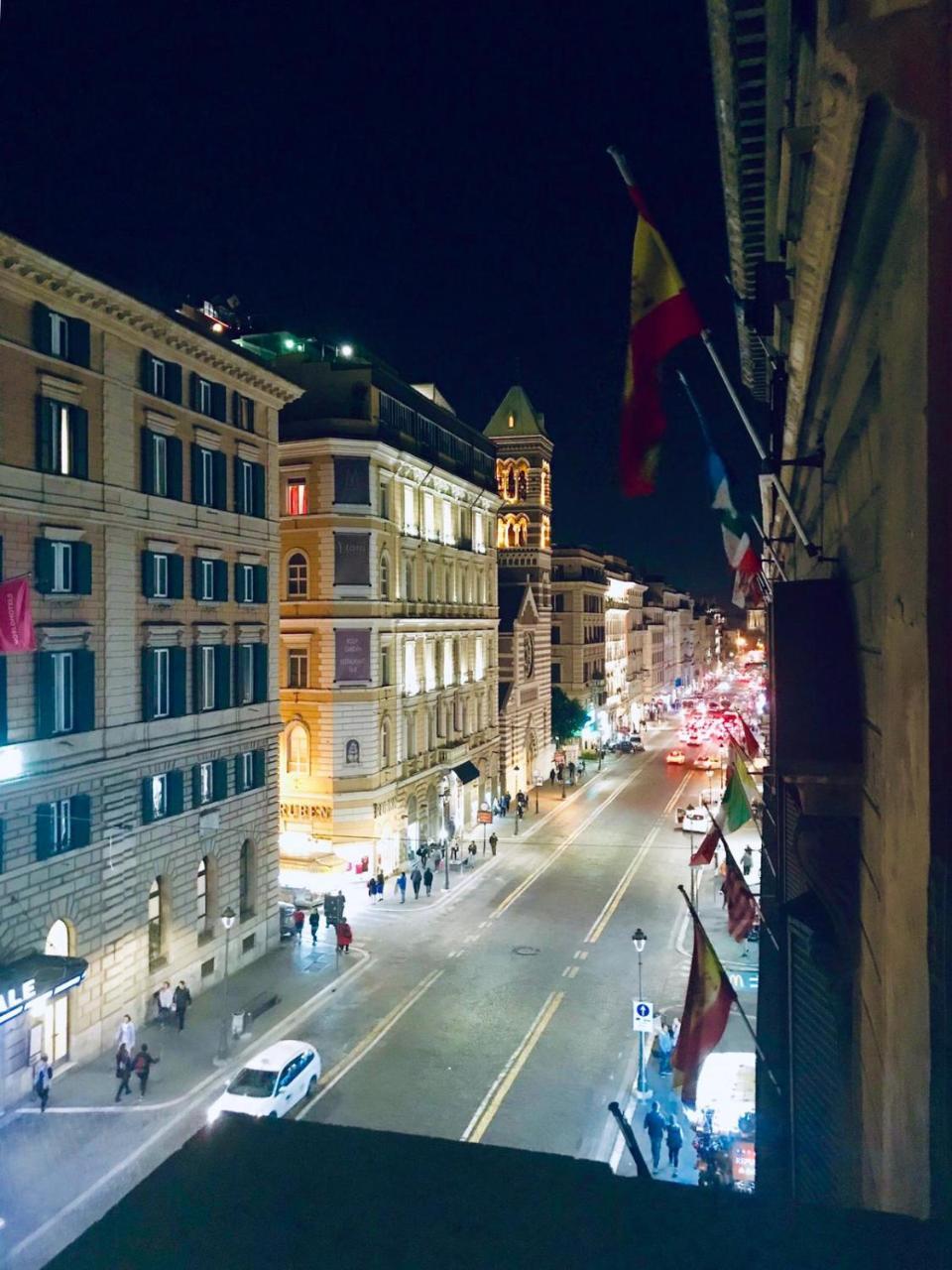 Bespoke Roma Suites Bagian luar foto