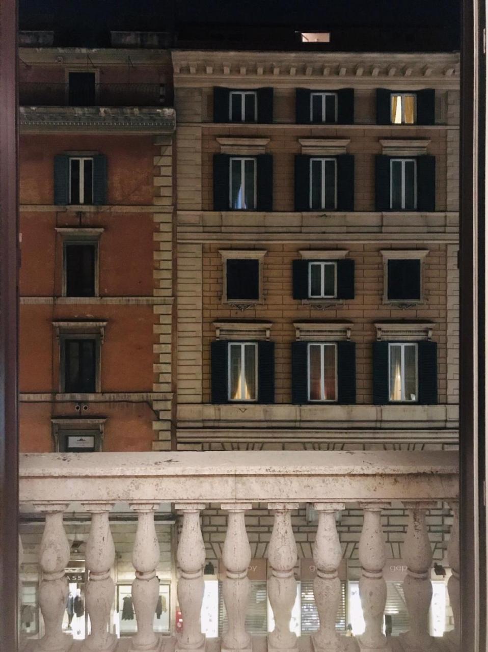 Bespoke Roma Suites Bagian luar foto