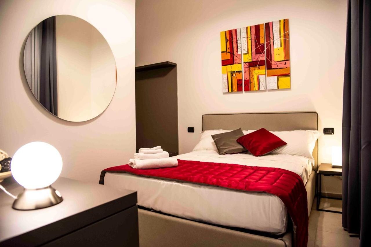 Bespoke Roma Suites Bagian luar foto