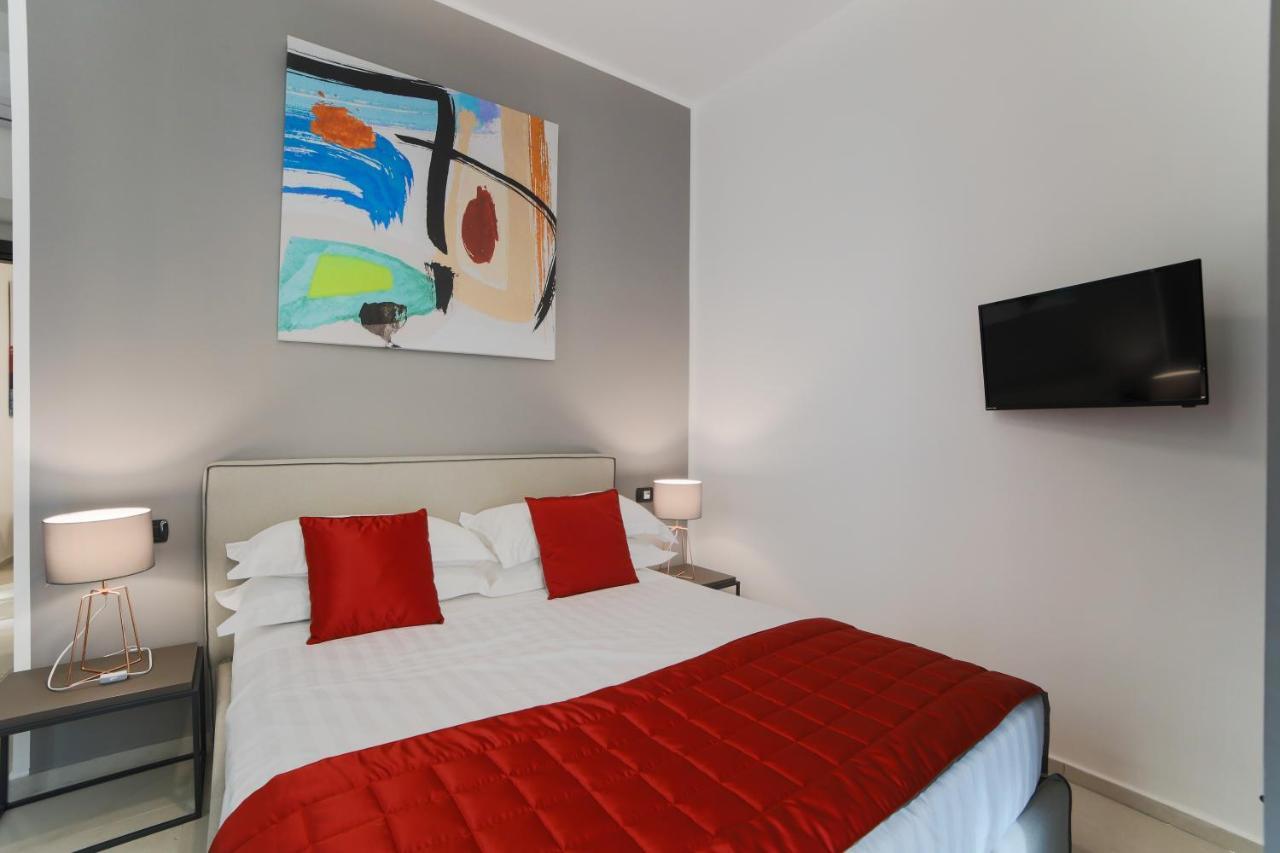Bespoke Roma Suites Bagian luar foto