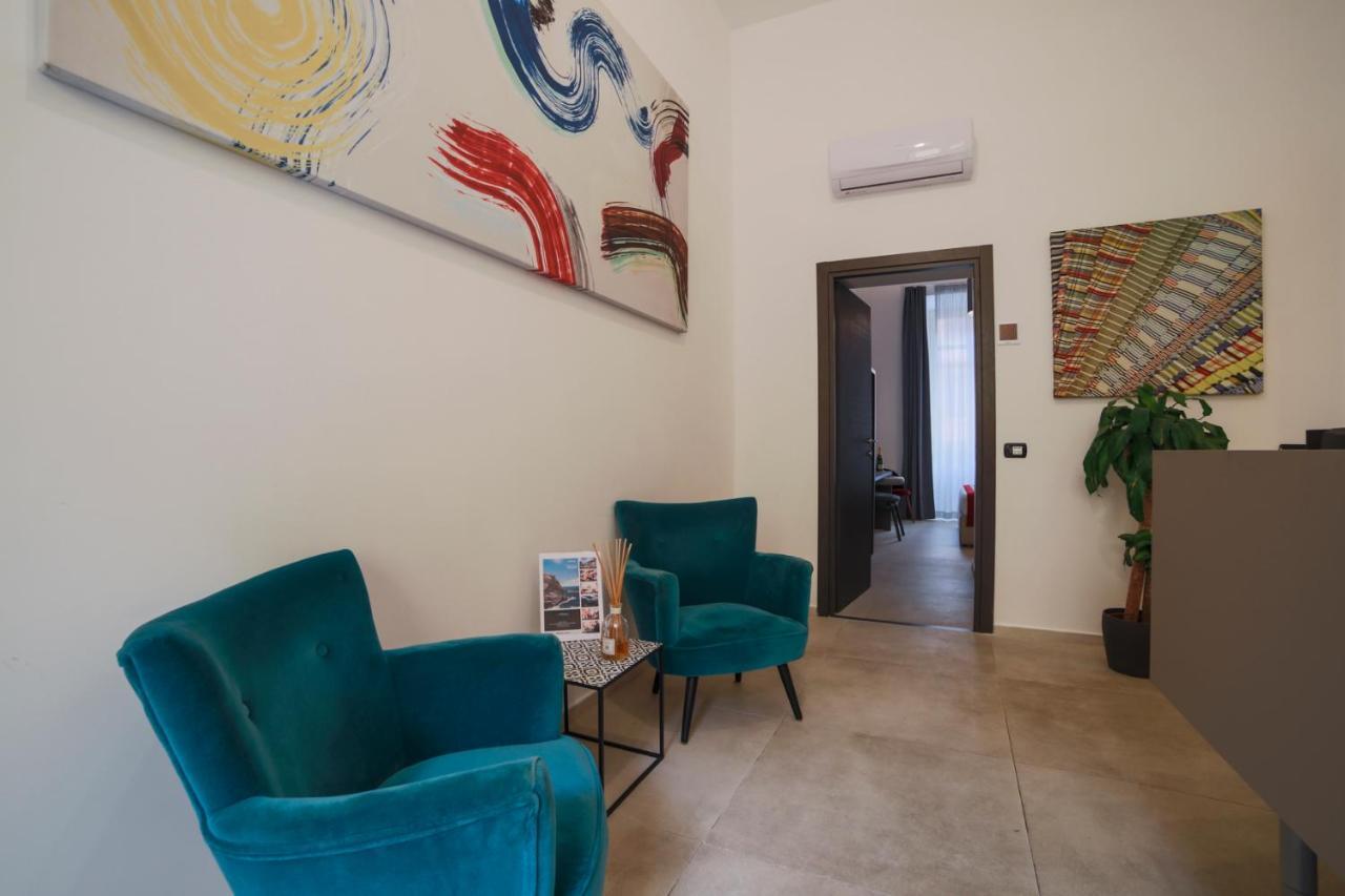 Bespoke Roma Suites Bagian luar foto
